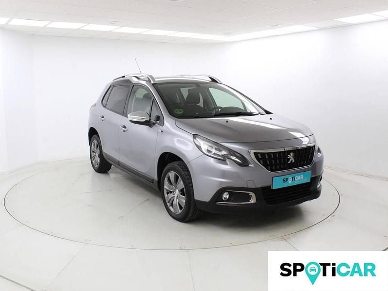 Usado Peugeot 2008 Style 110 CV (80 kW) 2017 Gris SUV