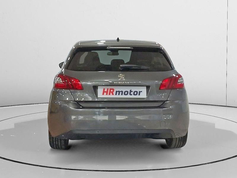 Usado Peugeot 308 Access 82 CV (60 kW) 2016 Gris / plata Berlina