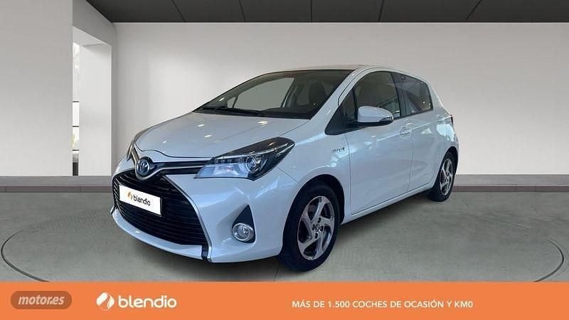 Usado Toyota Yaris Active 100 CV (73 kW) 2016 Blanco