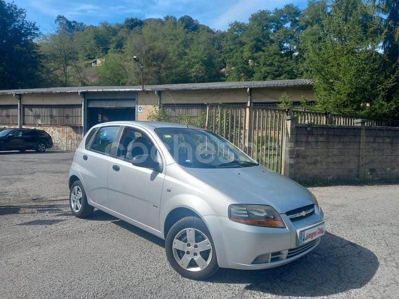 Usado Chevrolet Kalos SE 72 CV (52 kW) 2006 Gris / plata Berlina