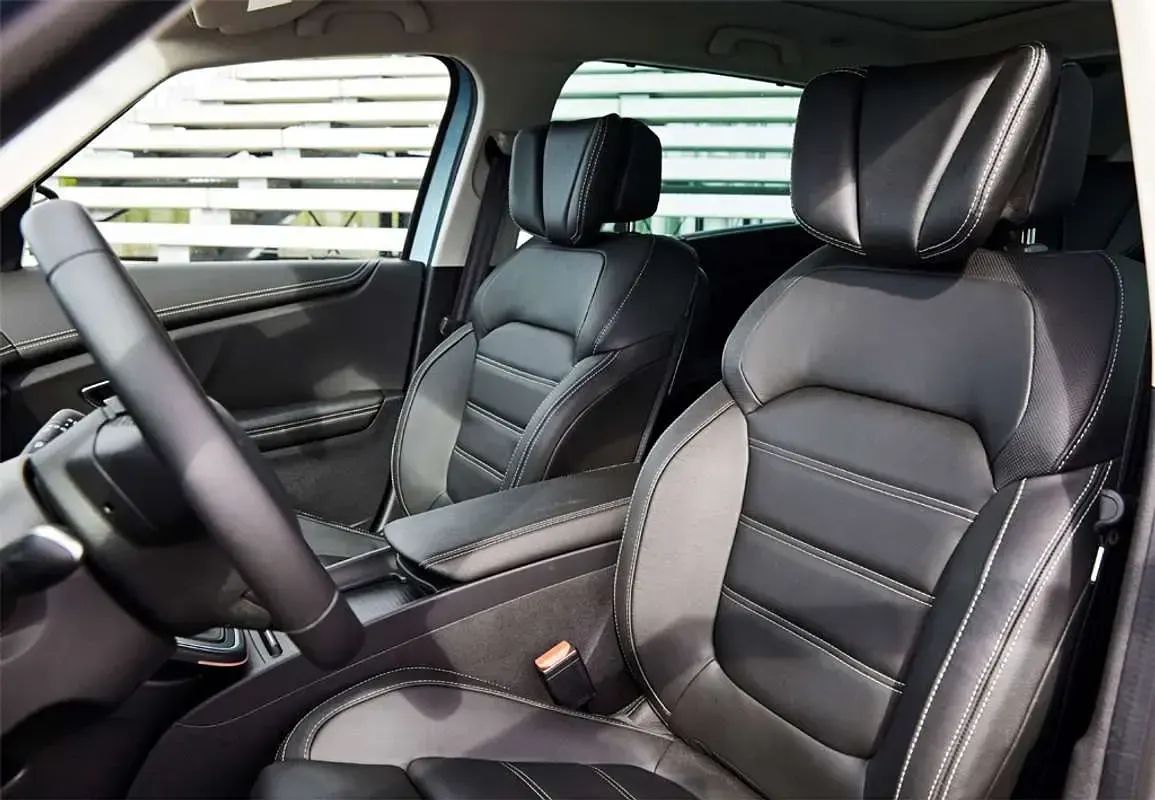 Usado Renault Grand Scénic IV Zen 120 CV (88 kW) 2019 Marrón Monovolumen