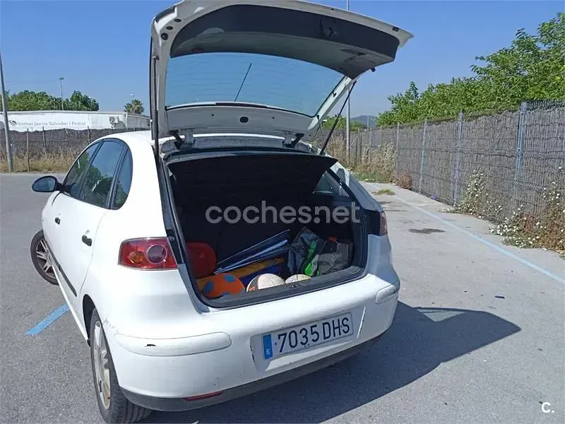 Usado Seat Ibiza Reference 75 CV (55 kW) 2005 Blanco Utilitario