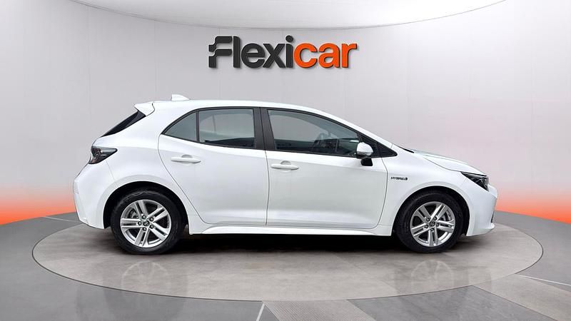 Usado Toyota Corolla Active 122 CV (89 kW) 2021 Blanco Berlina