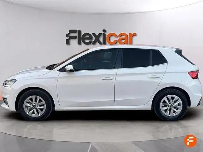 Usado Skoda Fabia 95 HP (69 kW) 2025 Branco Citadino