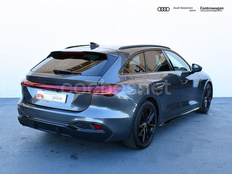 Usado Audi A5 204 CV (150 kW) 2025 Gris / plata Familiar