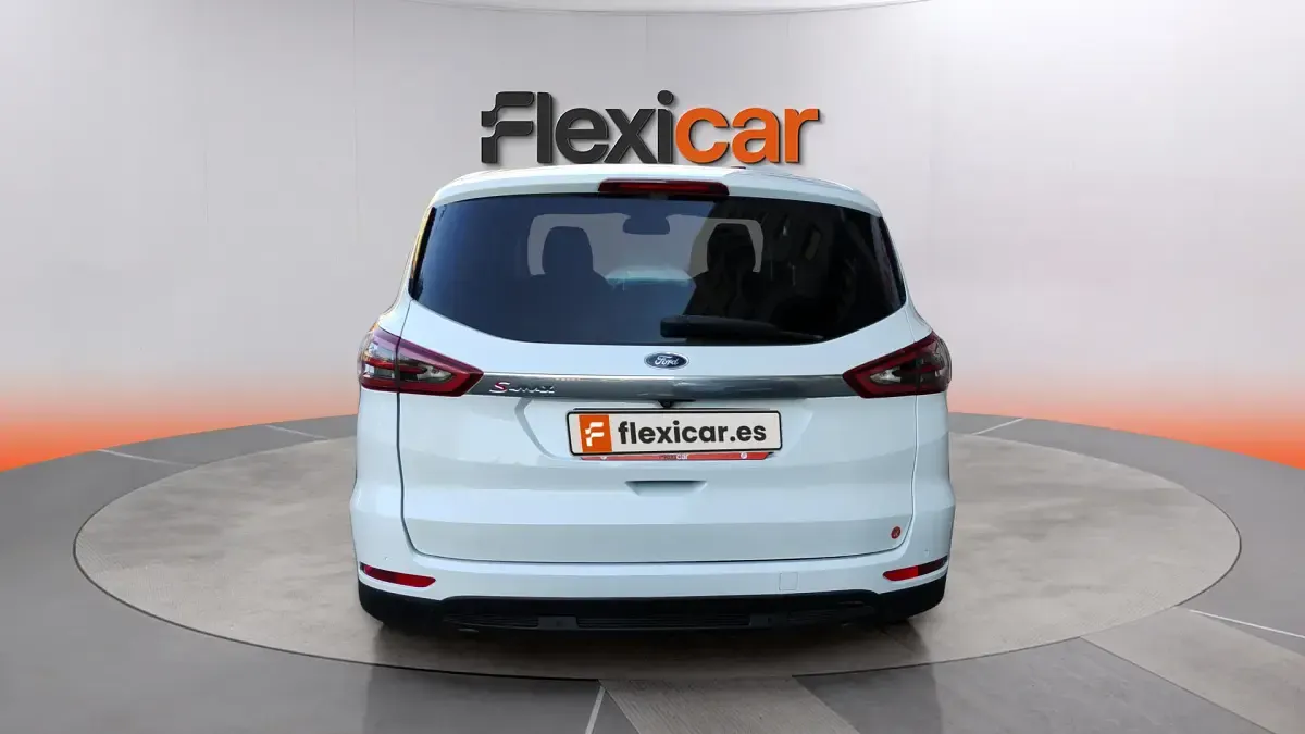 Usado Ford S-MAX Titanium 160 CV (117 kW) 2017 Blanco Monovolumen