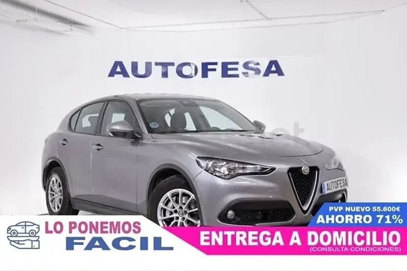 Usado Alfa Romeo Stelvio 160 CV (117 kW) 2019 Gris / plata SUV