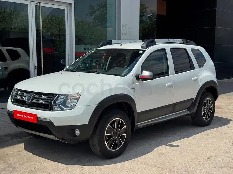 Usado Dacia Duster Lauréate 110 CV (80 kW) 2016 Blanco SUV