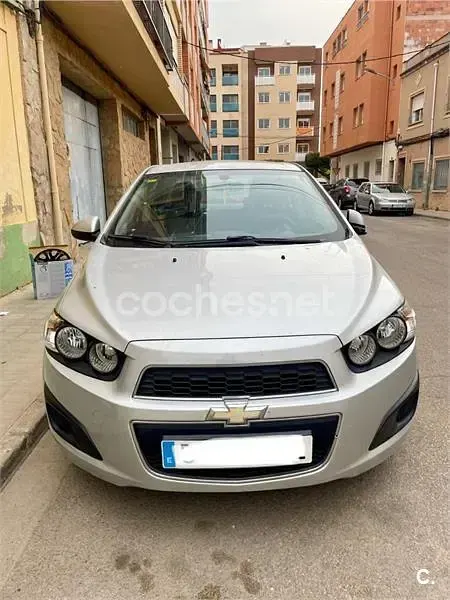 Usado Chevrolet Aveo LS 86 CV (63 kW) 2013 Gris / plata Berlina