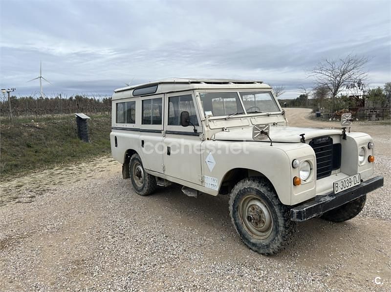 Usado Land Rover Defender 112 CV (82 kW) 1995 Beige Familiar