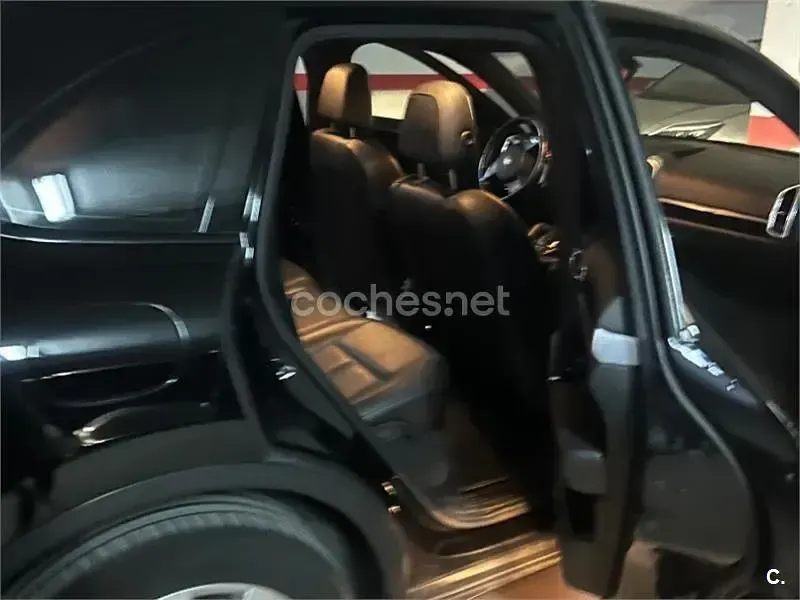 Usado Porsche Cayenne 240 CV (176 kW) 2010 Negro SUV