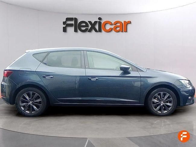 Usado Seat Leon Style 115 CV (84 kW) 2020 Gris / plata Berlina