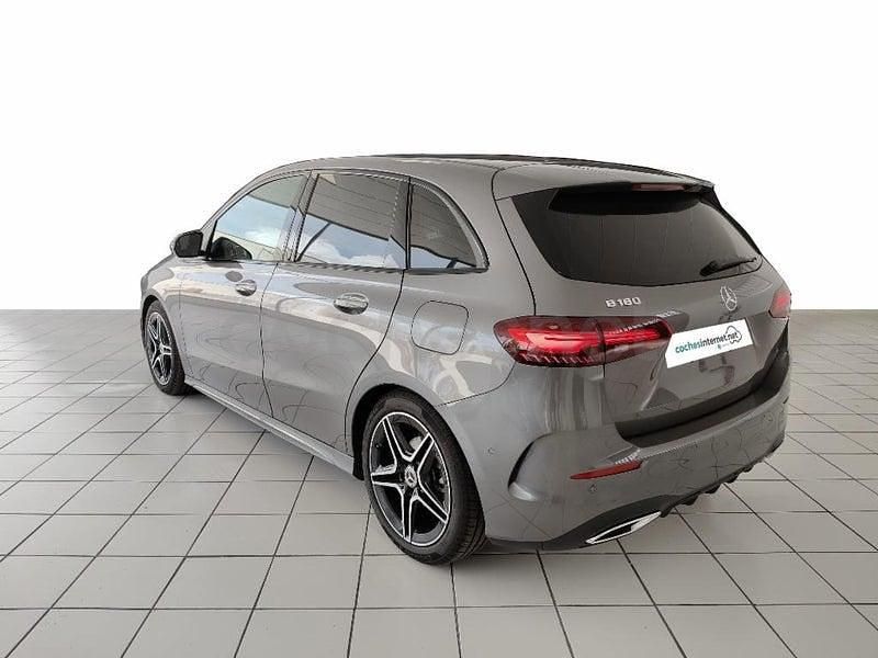 Nuevo Mercedes B180 136 CV (100 kW) 2025 Gris / plata Monovolumen