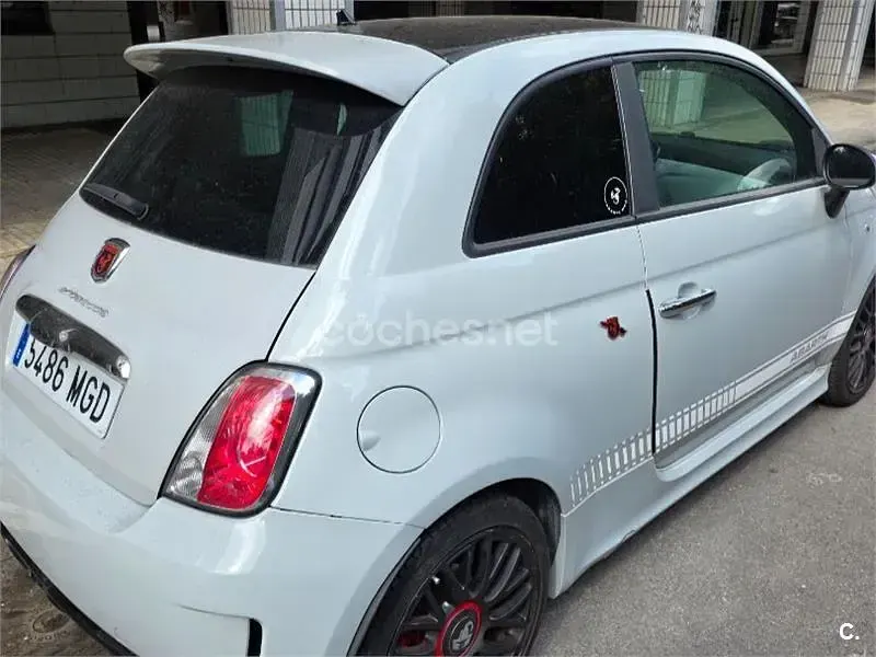 Usado Abarth 500 135 CV (99 kW) 2009 Gris / plata Utilitario