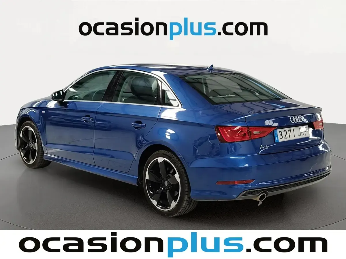 Usado Audi A3 S-Line 110 CV (80 kW) 2016 Azul Berlina