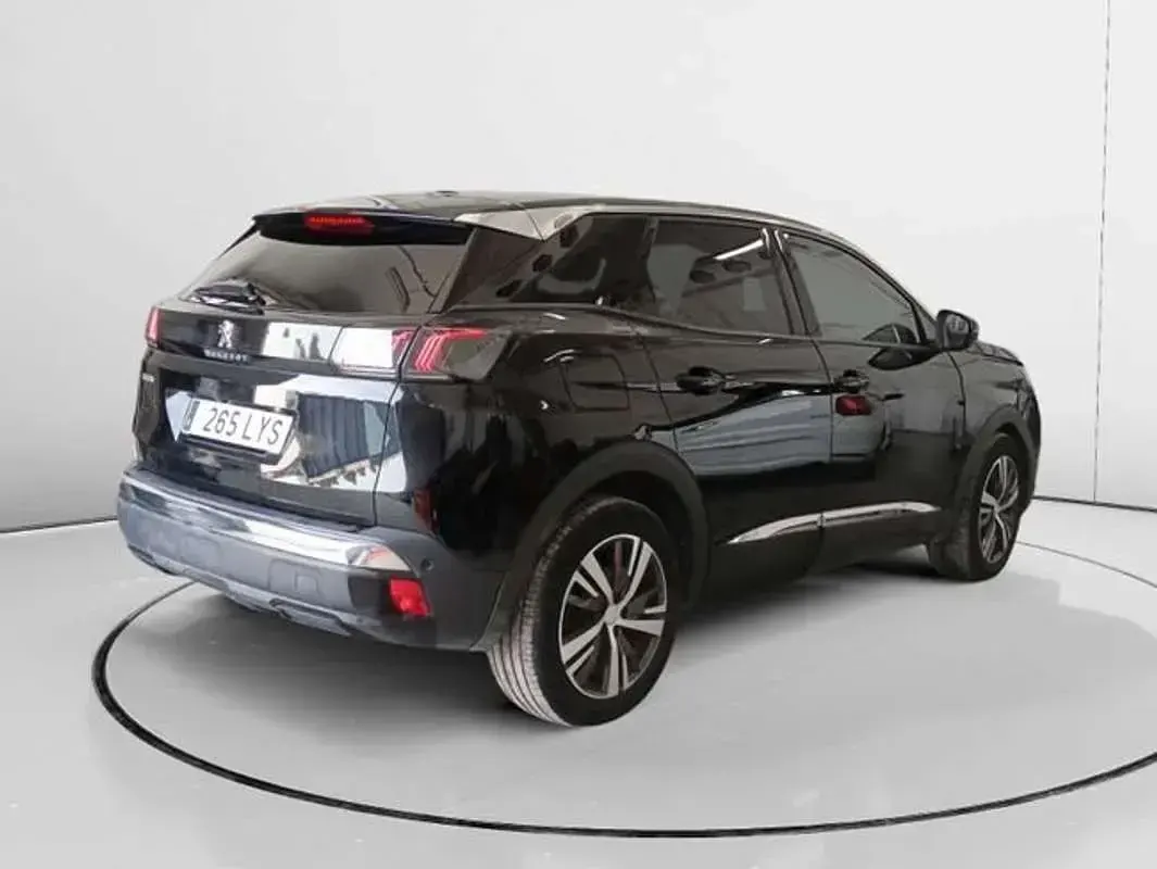 Usado Peugeot 3008 Allure 131 CV (96 kW) 2022 Negro SUV