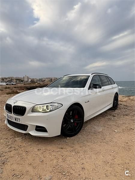 Usado BMW M550 M Sport 381 CV (280 kW) 2012 Blanco Berlina