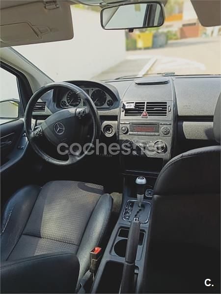 Usado Mercedes A180 Classic 109 CV (80 kW) 2007 Negro Monovolumen