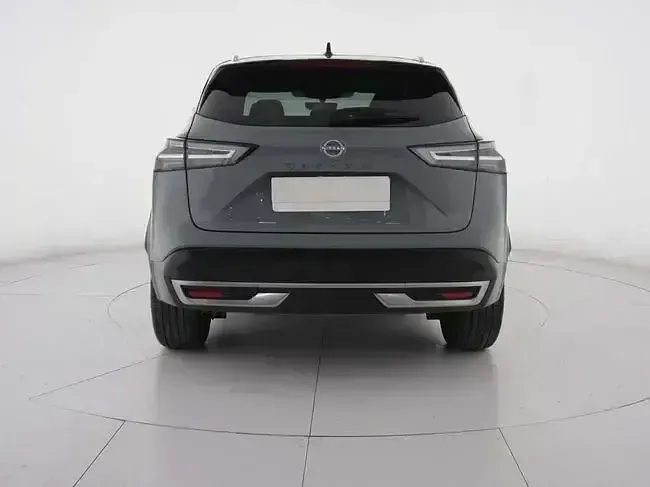 Usado Nissan Qashqai N-Connecta 140 CV (102 kW) 2025 Gris SUV