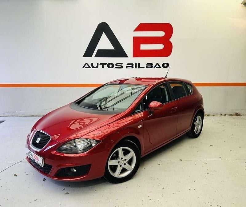 Usado Seat Leon Ecomotive 105 CV (77 kW) 2010 Rojo Utilitario