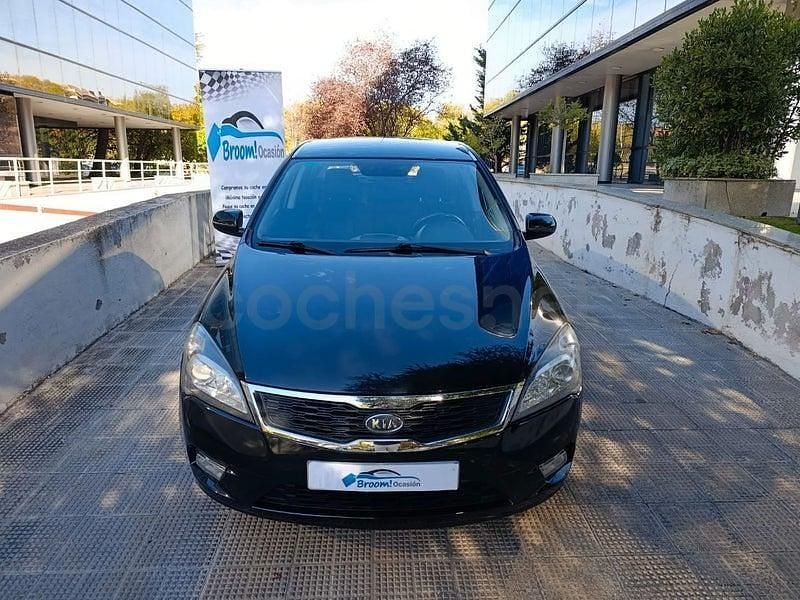 Używany Kia Ceed Active 126 KM (92 kW) 2010 Czarny Hatchback