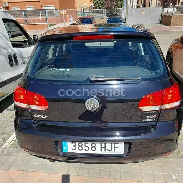 Usado VW Golf VI Advance 105 CV (77 kW) 2011 Negro Utilitario