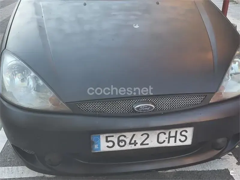 Usado Ford Focus Trend 100 CV (73 kW) 2003 Negro Berlina