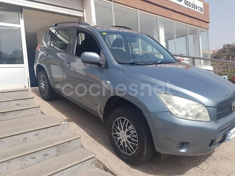 Begagnad Toyota RAV4 Sol 136 HK (100 kW) 2006 Grå SUV
