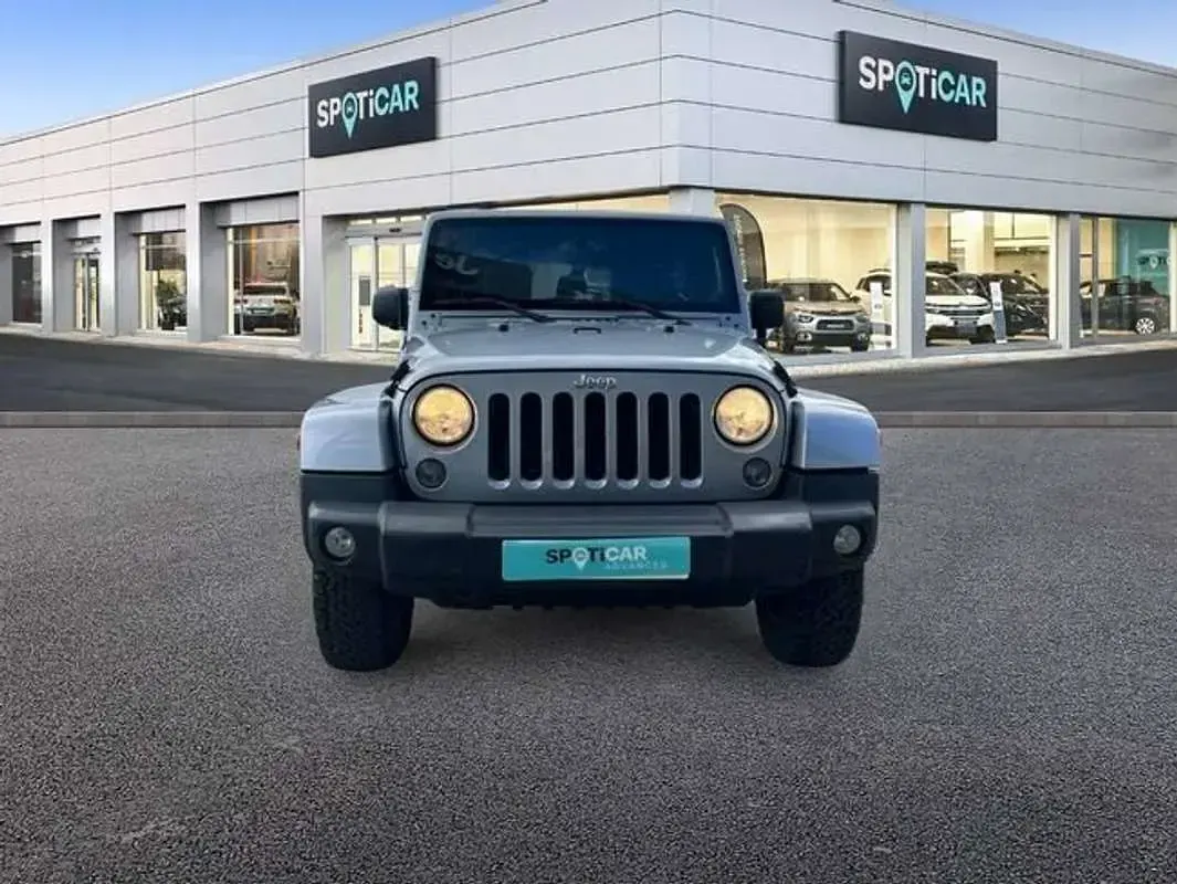Usado Jeep Wrangler Sahara 284 CV (208 kW) 2015 Gris SUV