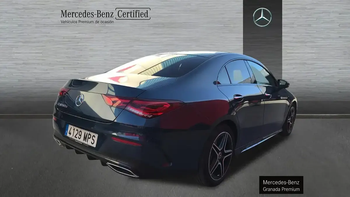 Usado Mercedes CLA200 AMG line 150 CV (110 kW) 2023 Azul denim Berlina