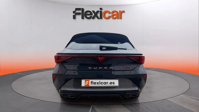 Usado Cupra Leon 150 CV (110 kW) 2025 Gris Berlina