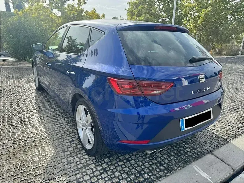 Usado Seat Leon FR 150 CV (110 kW) 2017 Azul Berlina