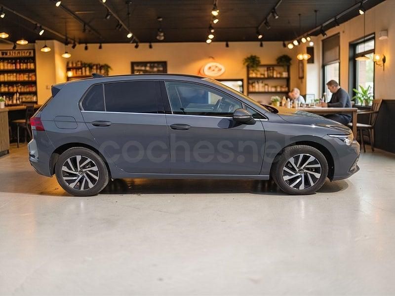 Usado VW Golf VIII 204 CV (150 kW) 2023 Gris / plata Berlina