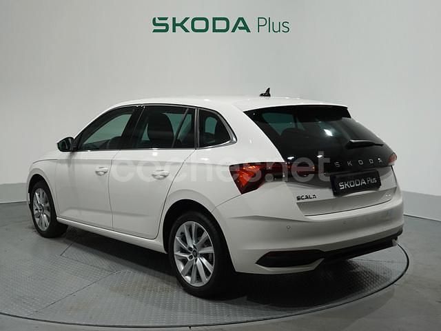 Nuevo Skoda Scala Selection 115 CV (84 kW) 2025 Blanco Utilitario