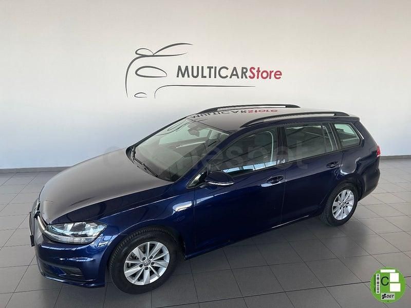 Usado VW Golf VII Advance 115 CV (84 kW) 2019 Azul Familiar