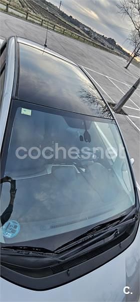 Usado Honda Jazz Luxury 100 CV (73 kW) 2011 Gris / plata Utilitario