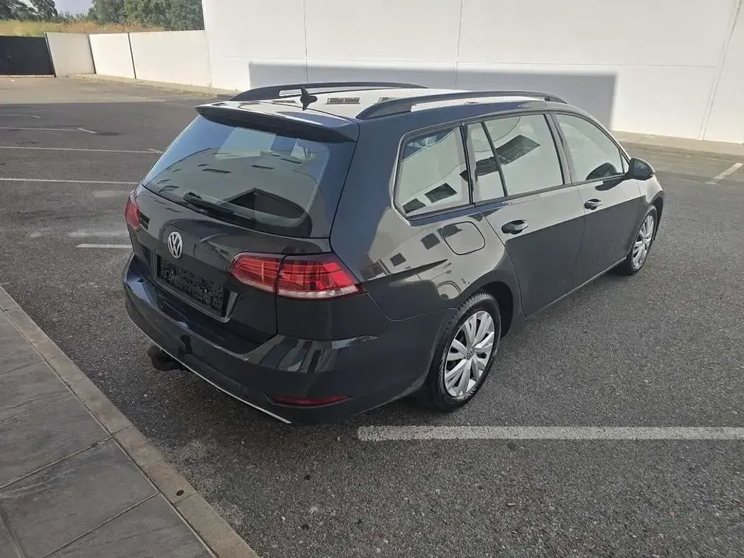 Usado VW Golf VII Advance 116 CV (85 kW) 2018 Gris Familiar