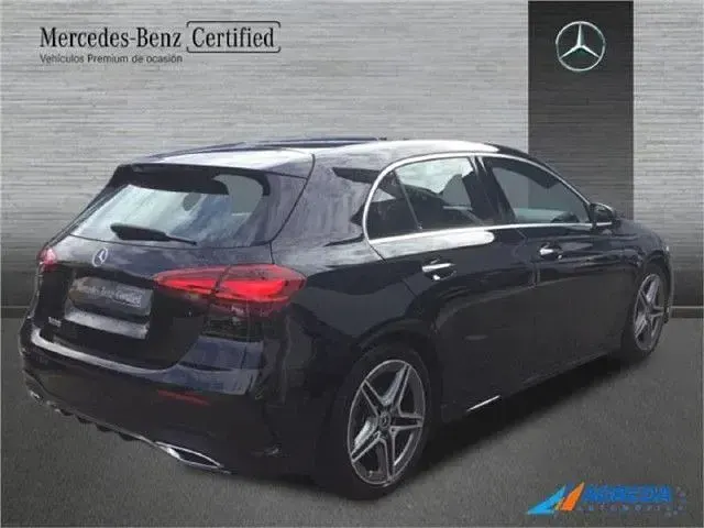 Usado Mercedes A180 136 CV (100 kW) 2026 Negro noche