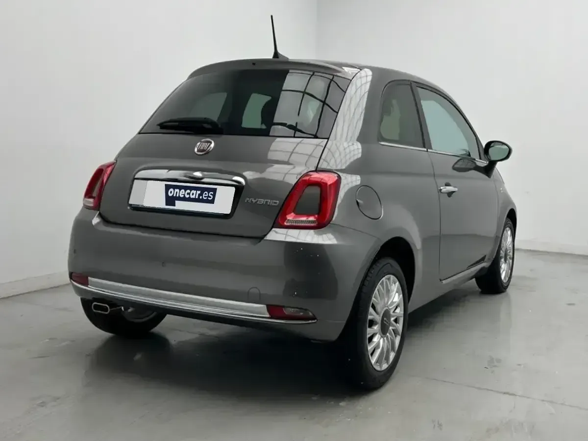 Usado Fiat 500 70 CV (51 kW) 2023 Gris Berlina