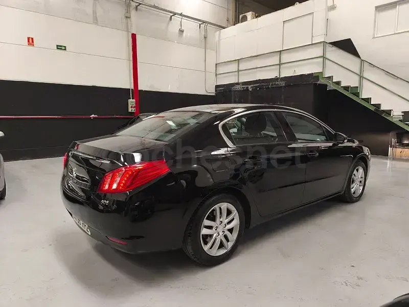 Usado Peugeot 508 Access 112 CV (82 kW) 2011 Negro Berlina