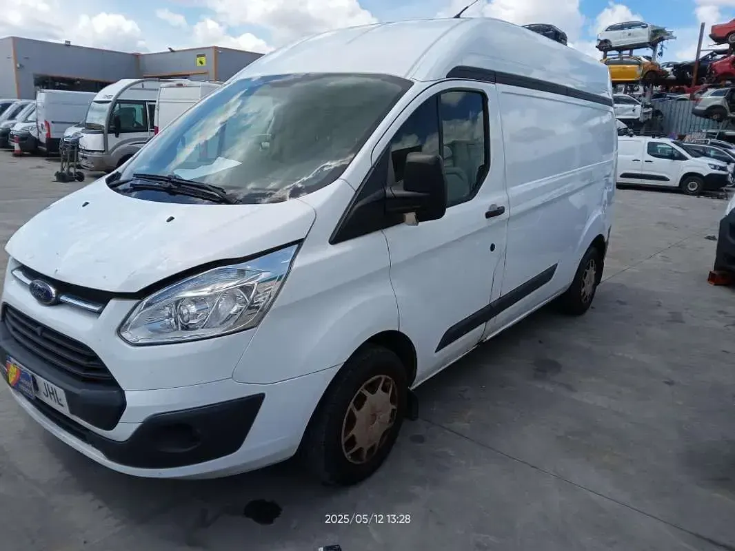 Usado Ford Transit Custom Ambiente 125 CV (91 kW) 2015 Blanco Van
