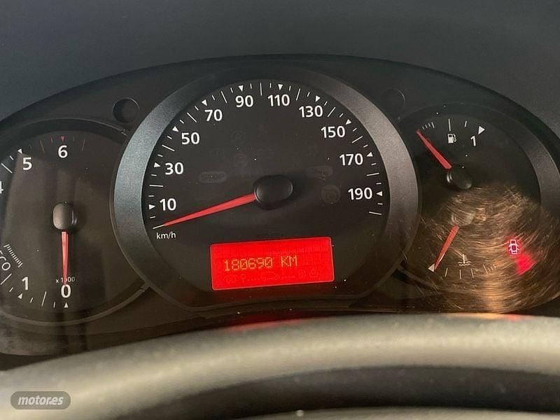 Usado Renault Kangoo 75 CV (55 kW) 2019 Blanco Monovolumen