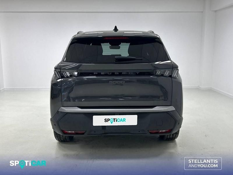 Usado Peugeot 5008 Allure 145 CV (106 kW) 2025 Gris SUV