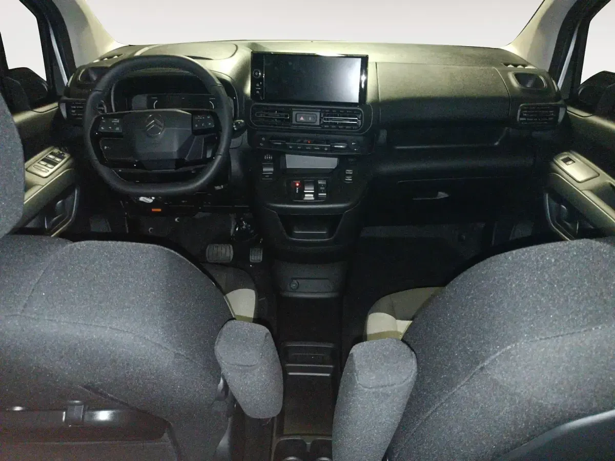 Usado Citroën Berlingo 100 kW (136 CV) 2025 Gris/plata Monovolumen