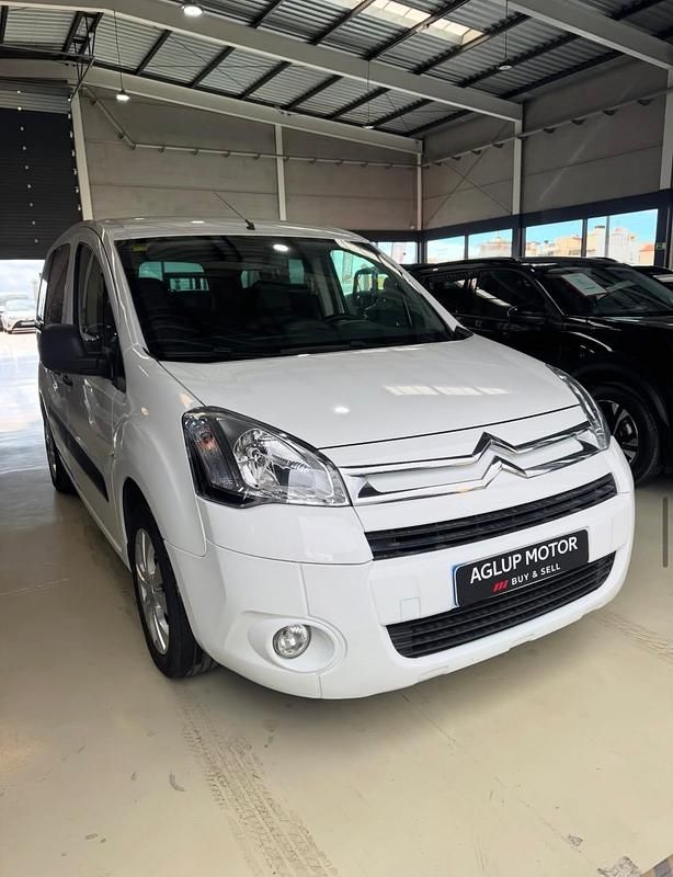Usado Citroën Berlingo Tonic 92 CV (67 kW) 2014 Blanco Monovolumen