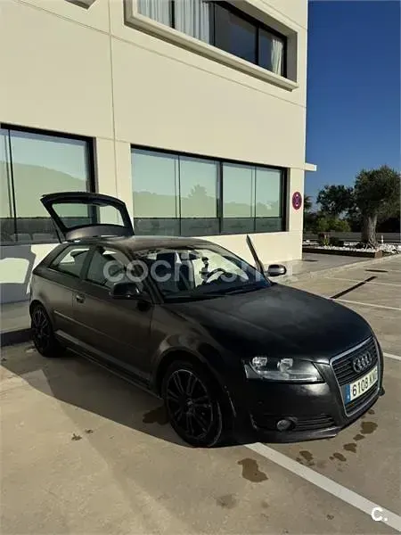 Usado Audi A3 Attraction 105 CV (77 kW) 2009 Negro Utilitario