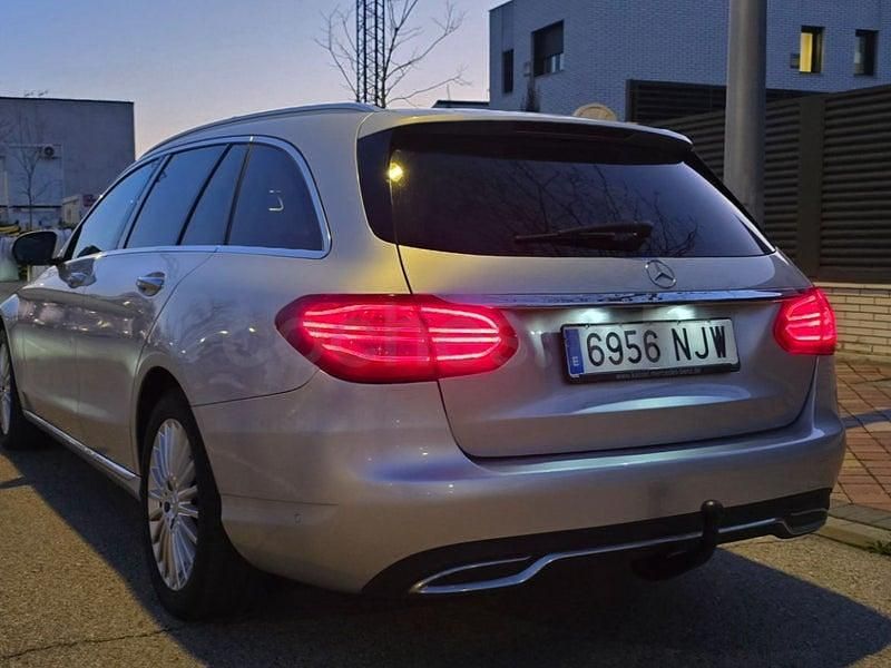 Usado Mercedes C220 Exclusive 170 CV (125 kW) 2016 Gris / plata Familiar
