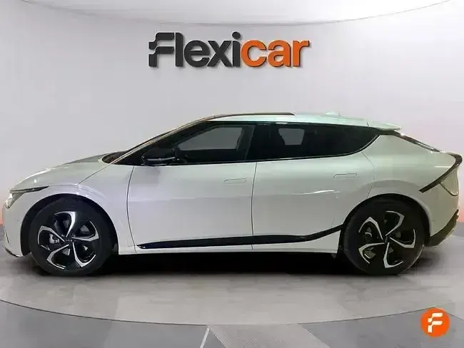 Käytetty Kia EV6 Air 168 kW (229 HP) 2023 Valkoinen Katumaasturi