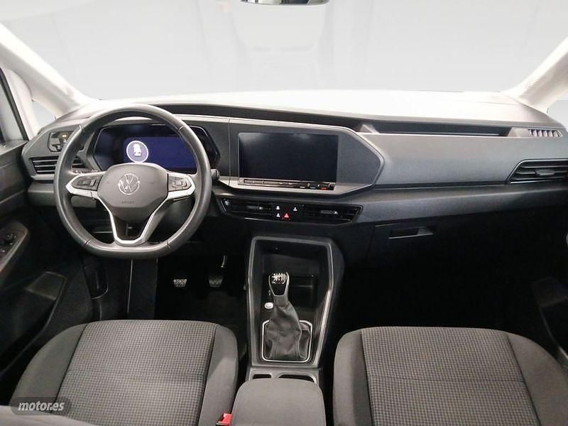 Usado VW Caddy Maxi 102 CV (75 kW) 2025 Plateado Monovolumen