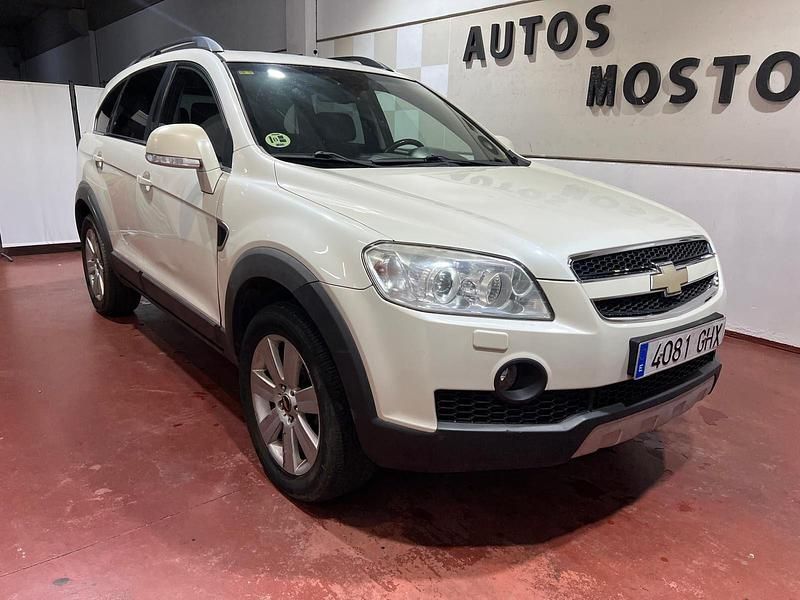Blanco Usado 2008 Chevrolet Captiva LT SUV | 4995 € (Precio justo) - Imagen 1/4
